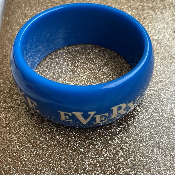 Make Every Moment Count. Bracelet - Picture 3 of 6